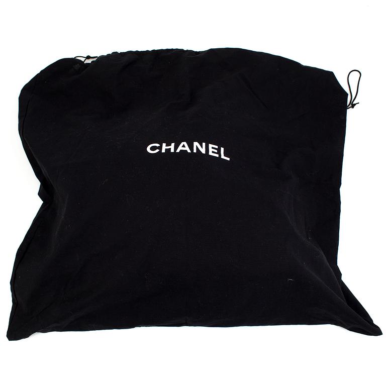 A Chanel leather handbag, 2009-2012.