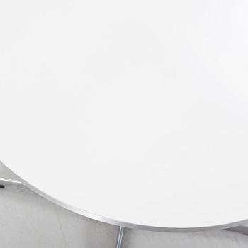 A COFFEE TABLE BY PIET HEIN AND BRUNO MATHSSON FOR FRITZ HANSEN 1985.