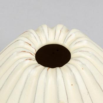 Two earthenware vases by Vicke Lindstrand, Uppsala Ekeby.