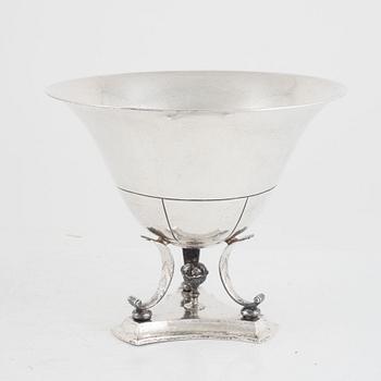 Skål på fot, silver, CG Hallberg, Stockholm 1926.