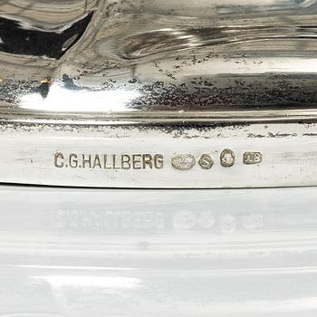 A silver coffee pot, cream jug and sugar bowl, Swedish import mark of CG Hallberg, Stockholm 1927.