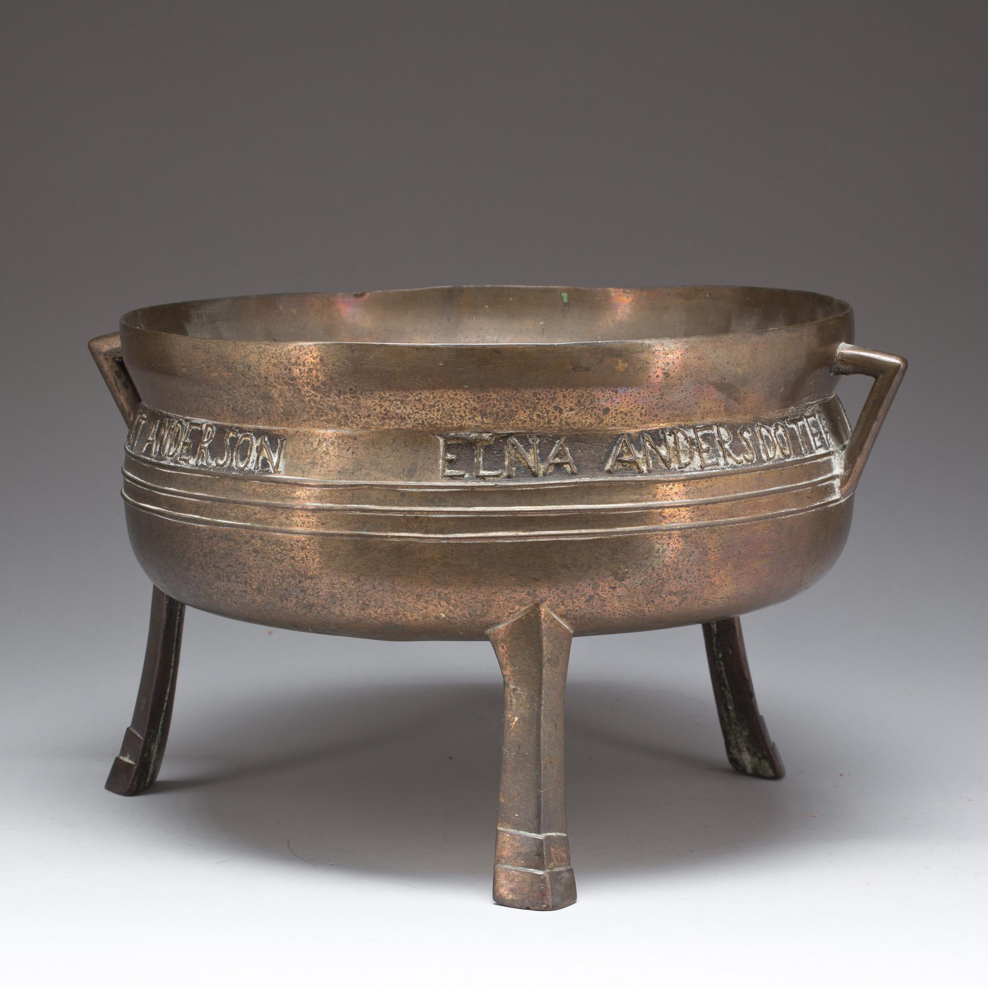 TREFOT, bär datering 1742 samt Bengt Anderson Elna Andersdotter.