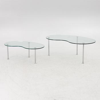 A pair of coffee tables, second half of the 20th Century.