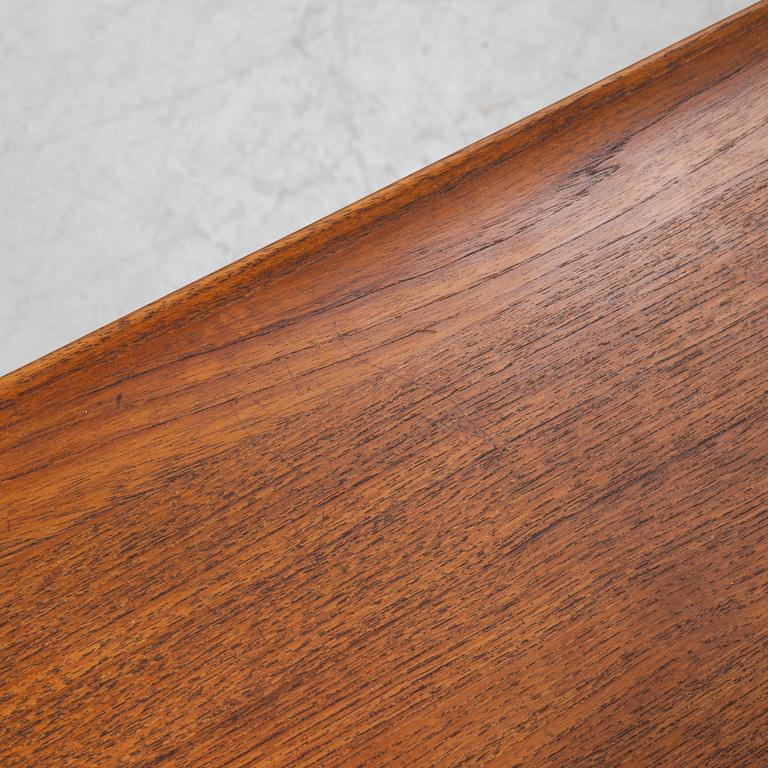 Tove & Edvard Kindt Larsen, a teak-veneered coffee table, Seffle Möbelfabrik, Sweden, 1960's.