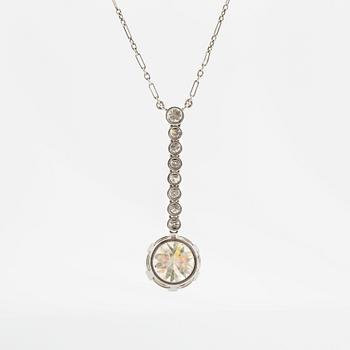 Hängsmycke platina med en rund briljantslipad diamant vikt ca 5.25 ct kvalitet ca M/N vvs.