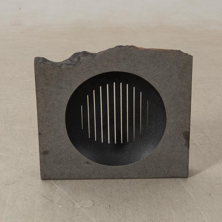 Okänd konstnär 2000-tal, Skulptur Utan titel.