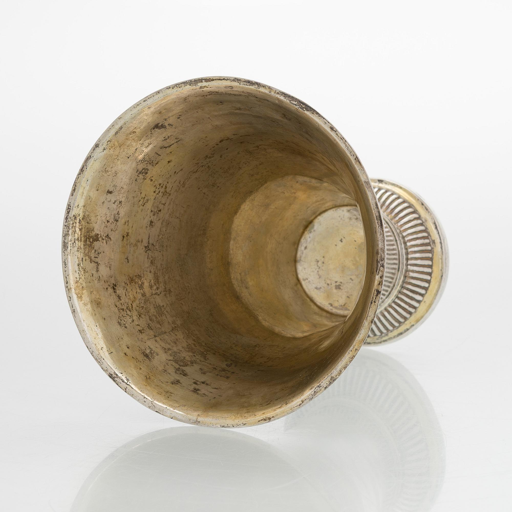 A parcel-gilt silver cup, maker's mark of Olof Hellbom, Stockholm 1797.