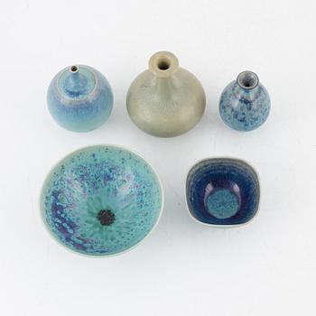 Berndt Friberg, vaser, 3 st och skålar, 2 st, Gustavsbergs studio, bl.a. 1950.