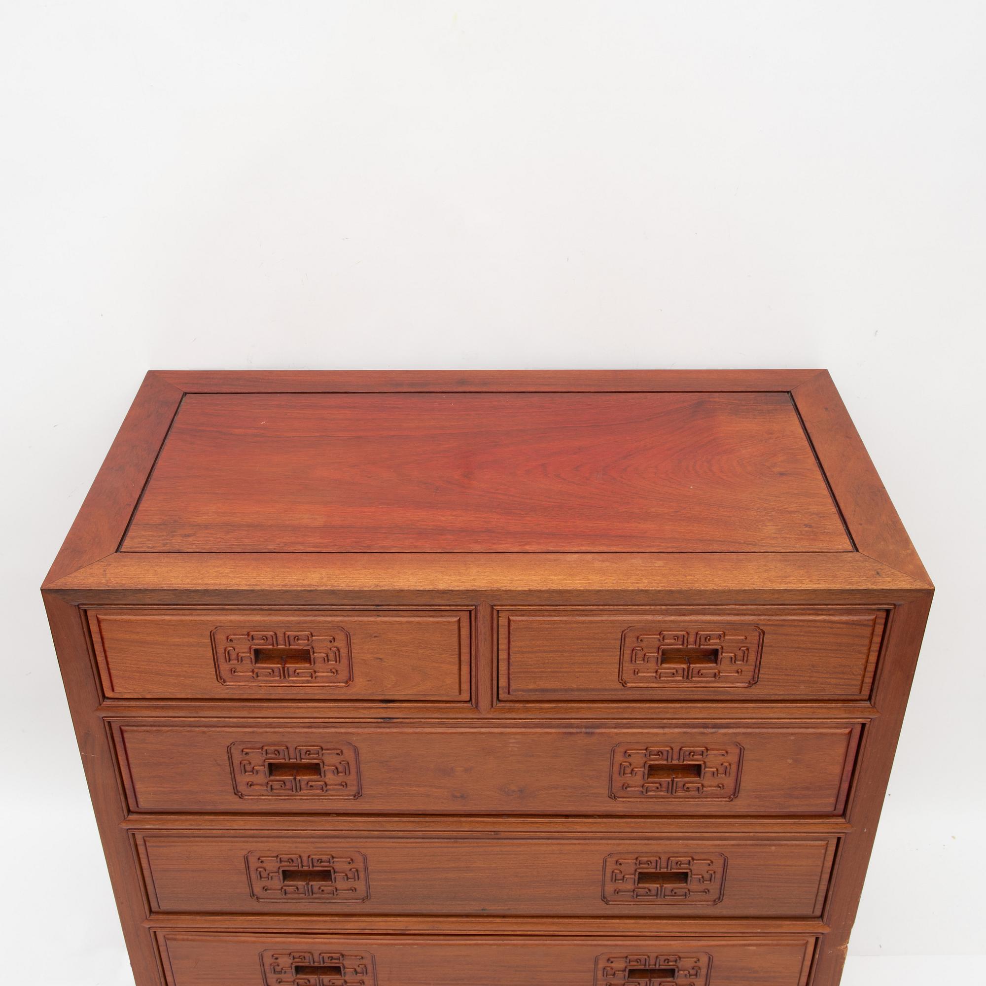 A chest of drawers and a mirror, 'Ming', Dux, late 20th Century.