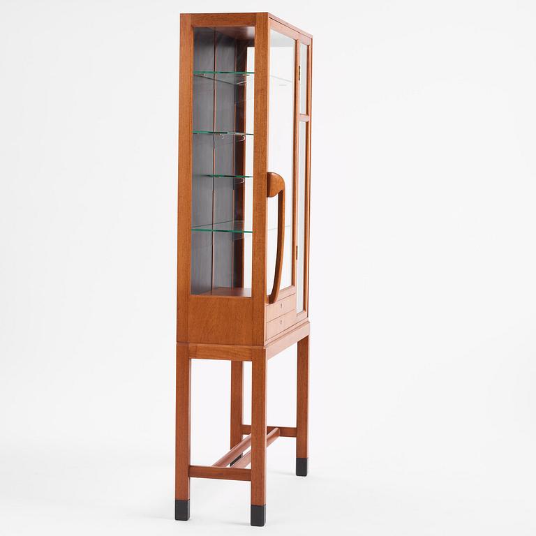 Åke Fribyter, a mahogay display cabinet, Åfors Möbelfabrik, Blomstermåla, ca 1955.