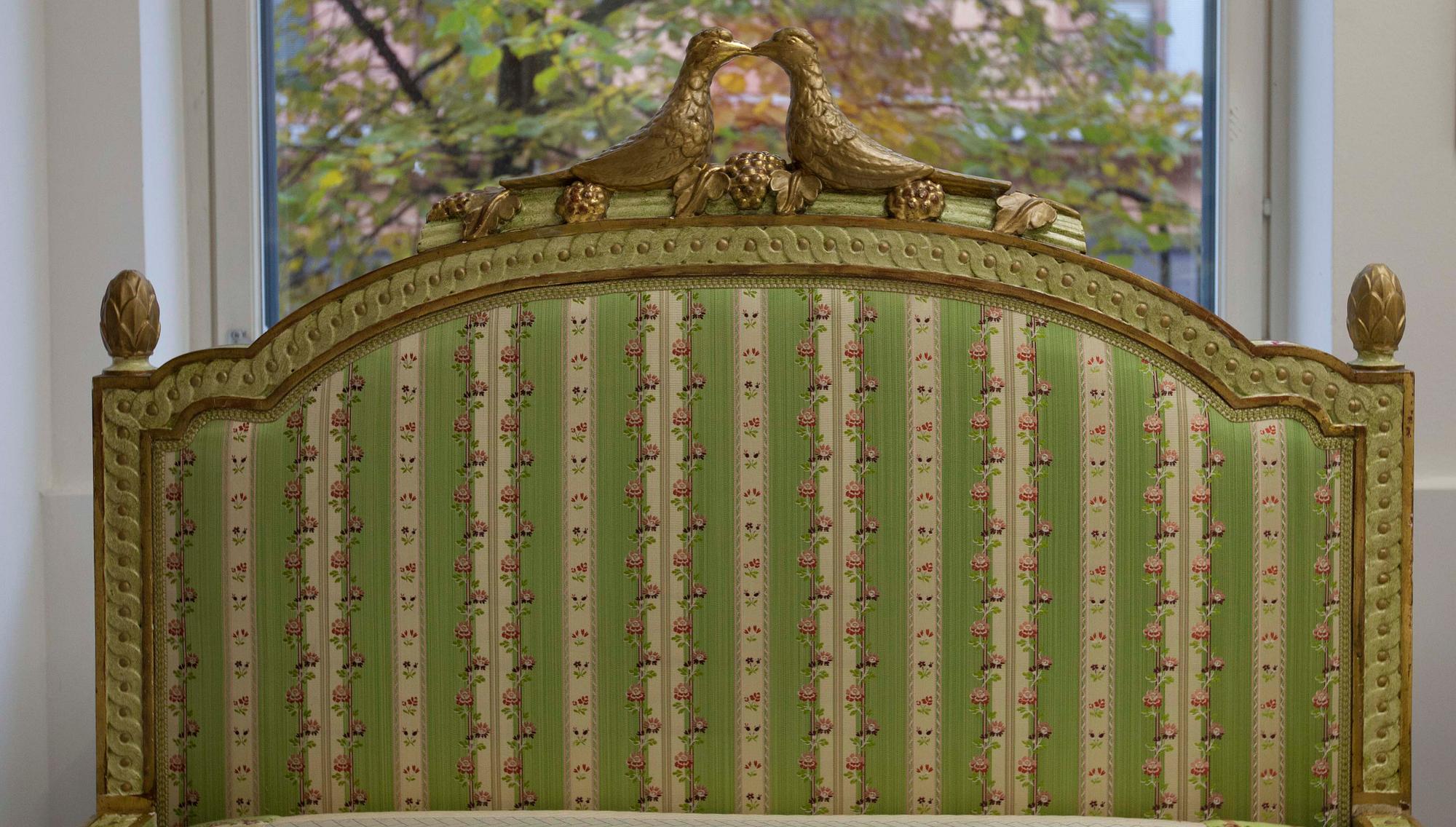 SÄNGAR, ett par, gustaviansk stil, 1800-talets slut.
