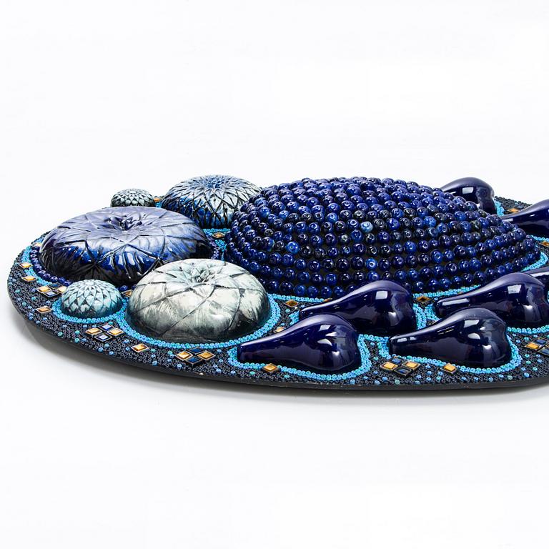 BIRGER KAIPIAINEN, relief, kivitavara, signeerattu Kaipiainen Arabia.