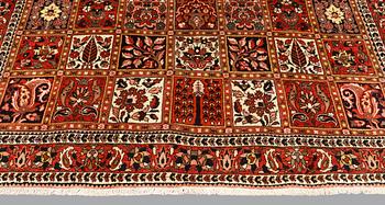 A carpet, Baktiari, ca 315 x 217 cm.