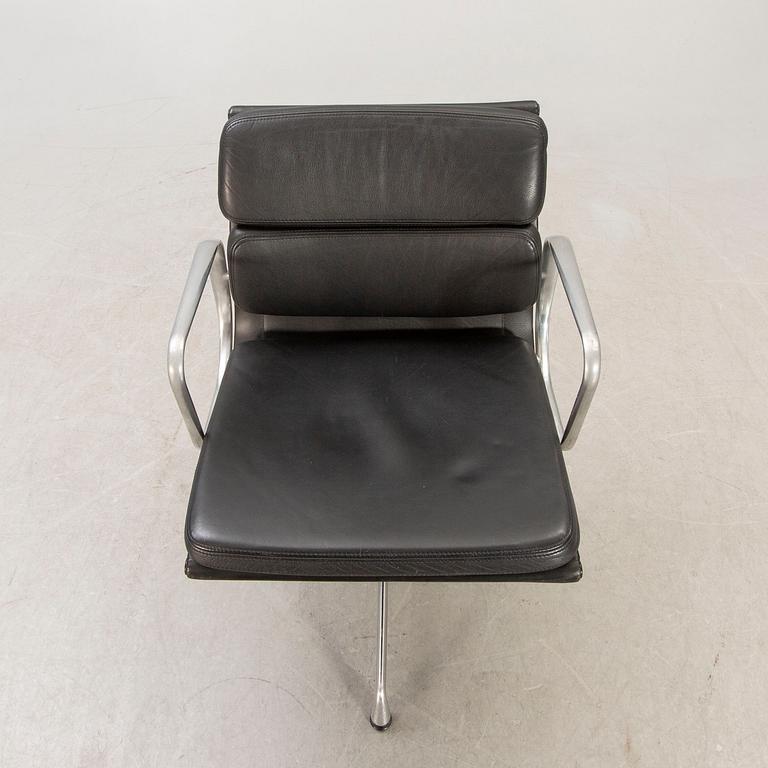 Charles & Ray Eames, Desk Chair, "EA 207 Soft Pad Chair", Vitra.