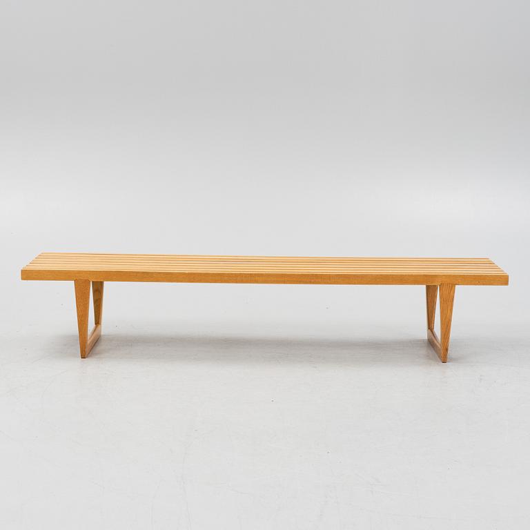 Yngvar Sandström, bänk, "Tokyo" Triva-serien för Nordiska Kompaniet, formgiven 1962.