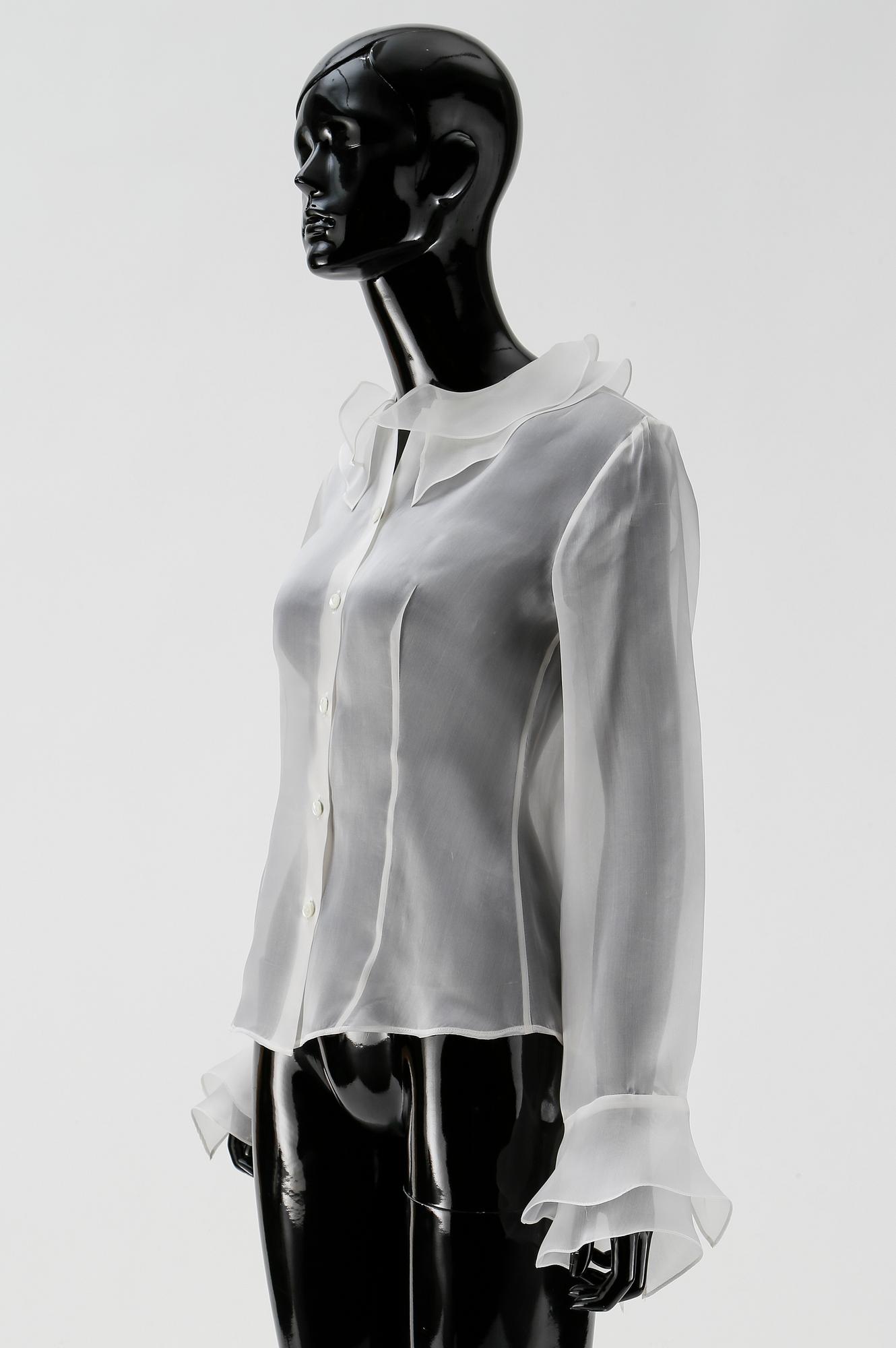 BLUS, Kenzo.
