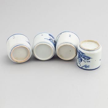 A group of four Chinese blue and white censers/flower pots, late Qing dynasty, 19th/20th Century.