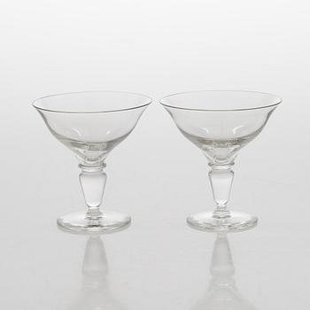 Henry Ericsson, an 18-piece set of 1930s drinking glasses, Riihimäen Lasi, Finland.