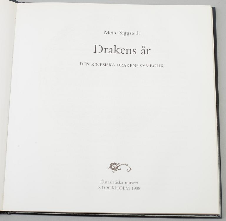 10 books on chinese and japanese works of art.