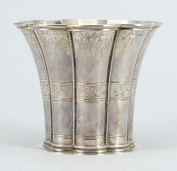 MARGARETEBÄGARE, sterlingsilver, Anderssen, Danmark. Vikt ca 265 gram. 1900-tal.