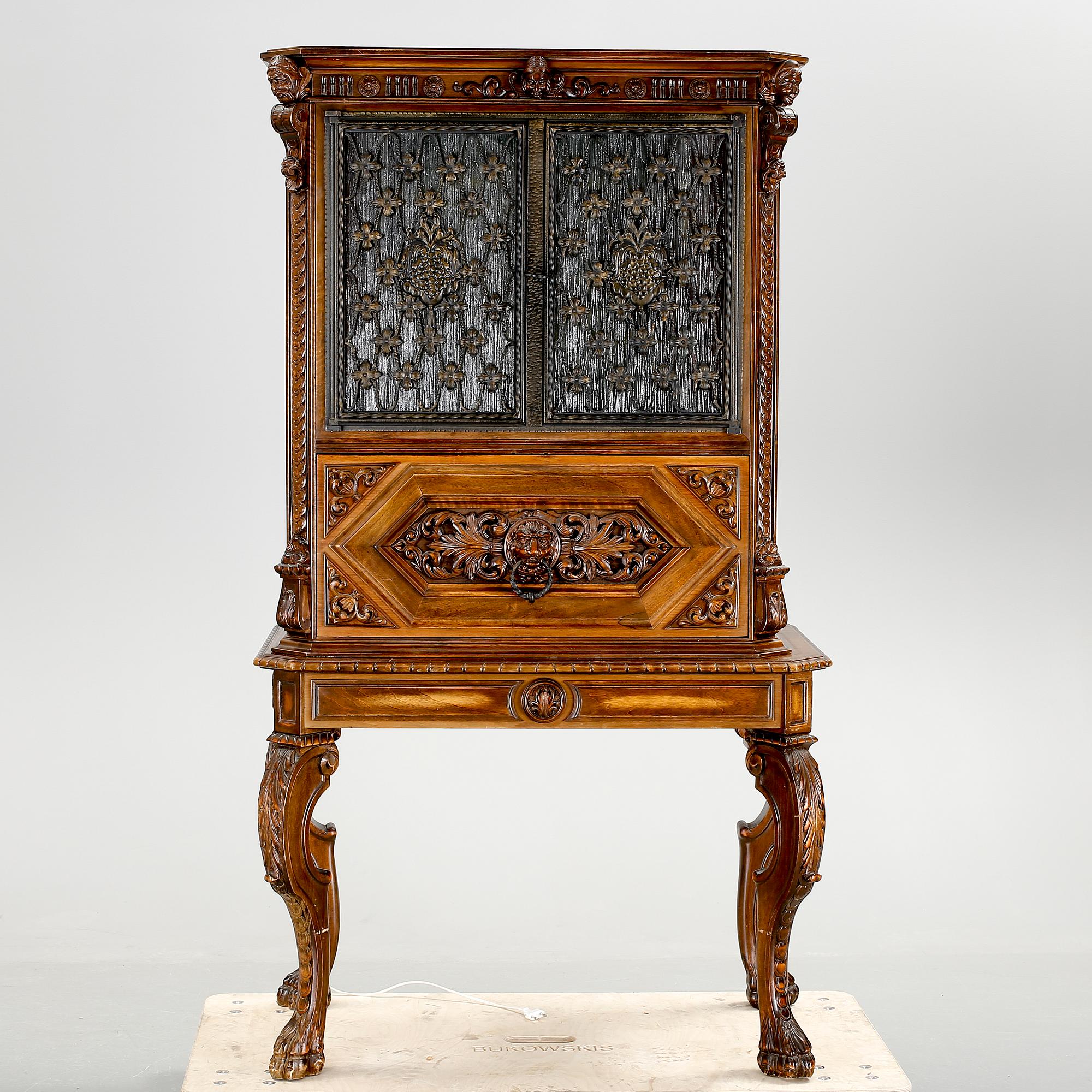BARSKÅP, barockstil, 1900-talets andra hälft.