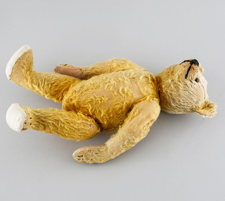 A stuffed teddybear, Steiff, early 20th century.