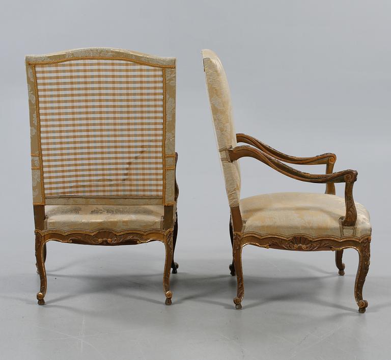 KARMSTOLAR, ett par, Louis XV-stil, Frankrike, omkring 1900.