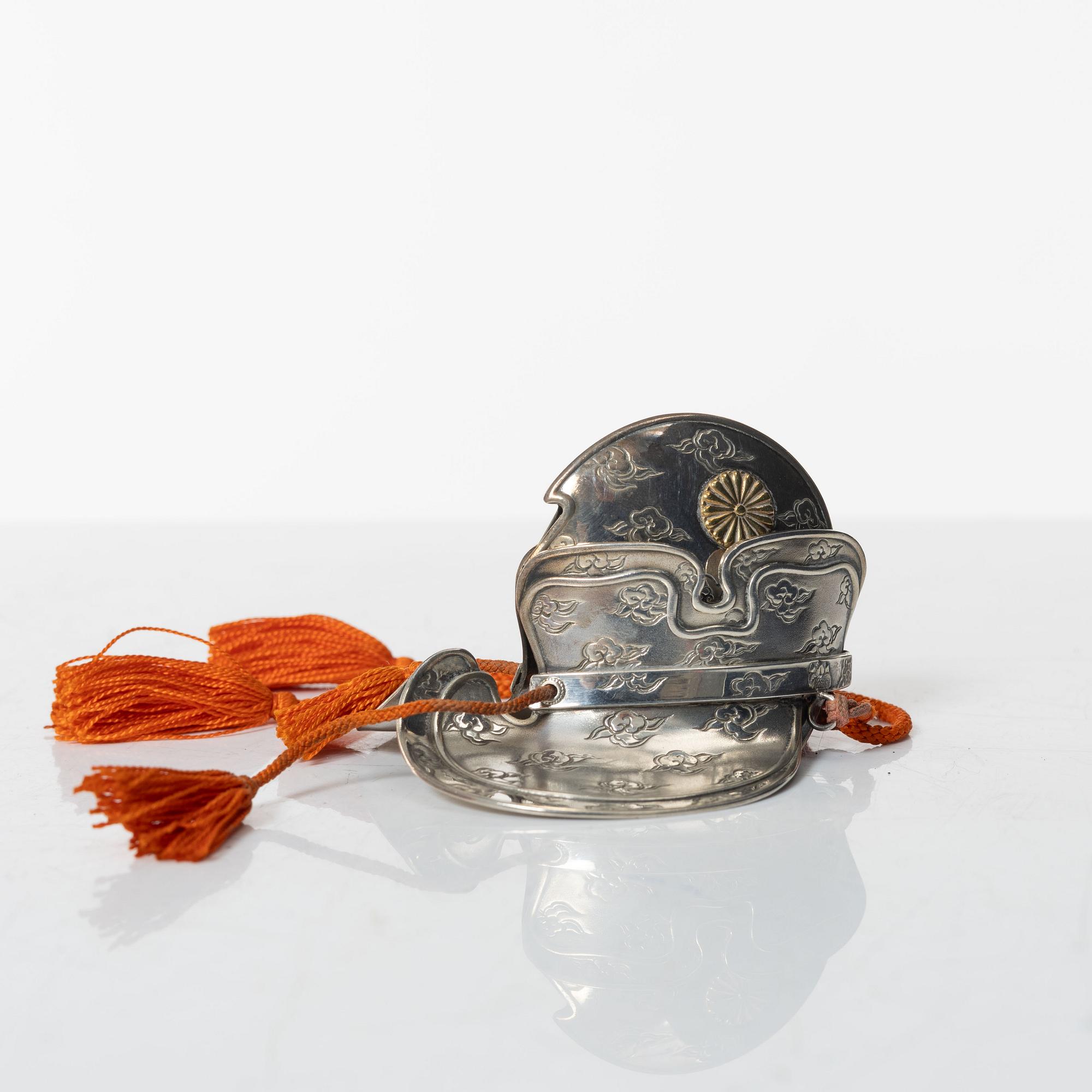 Dosor / miniatyrer, delvis silver, Japan, omkring 1900.