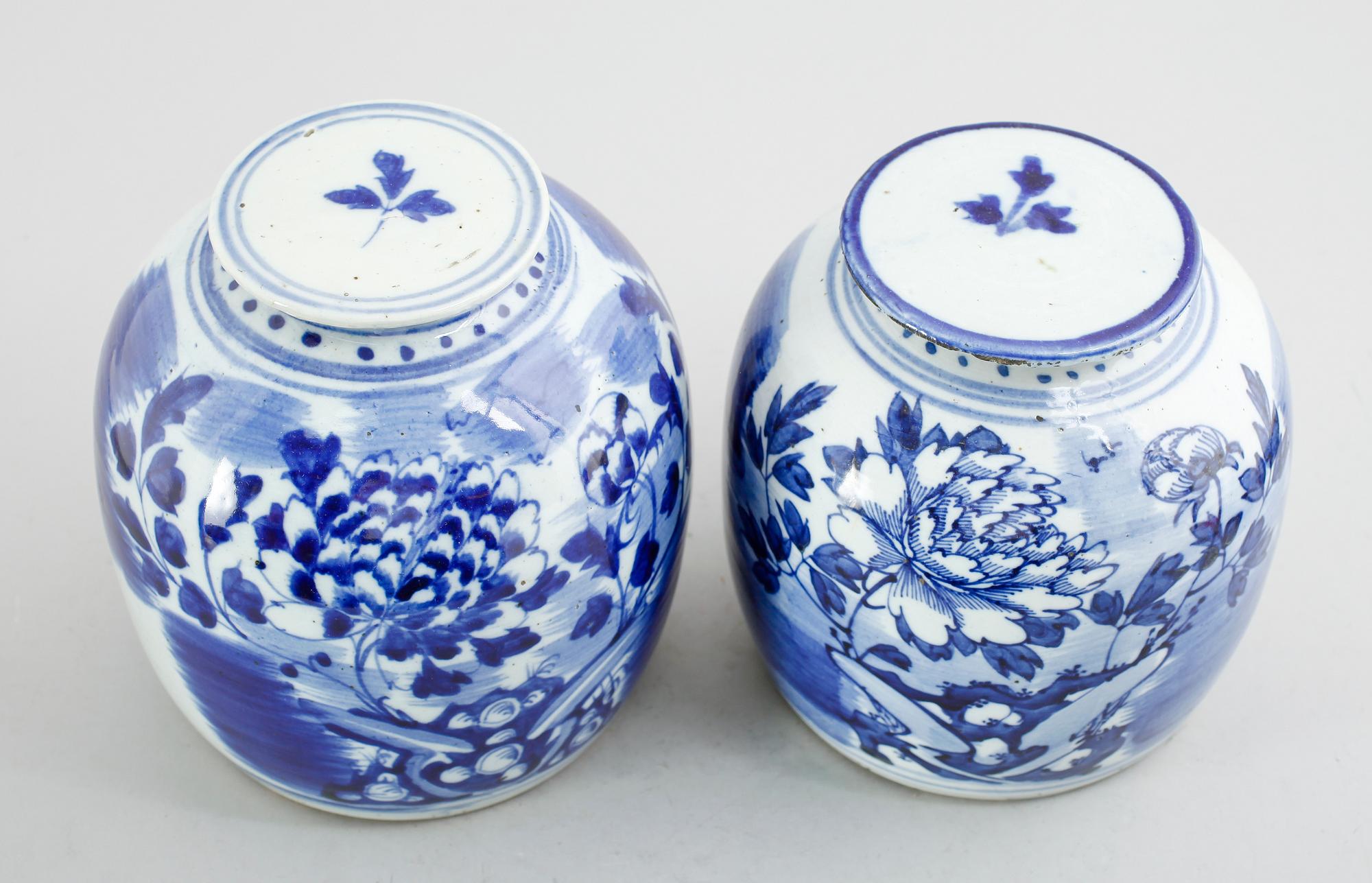 BOJANER, 2 st, Kina, sannolikt 1800-tal.