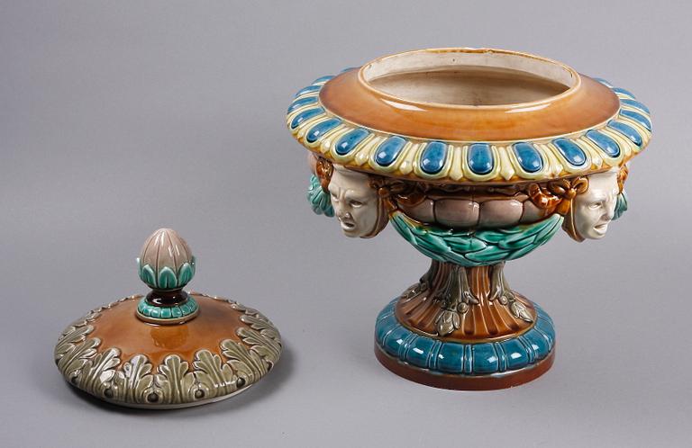 PRAKTURNA, majolika, 1800/1900-tal.