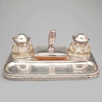 SKRIVSTÄLL, silver, CG. Hallberg, Stockholm 1911.