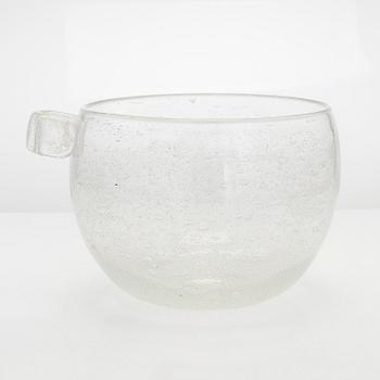Oiva Toikka, An 'Iglu' glass punch bowl with eight glasses. Signed Oiva Toikka Nuutajärvi Notsjö.