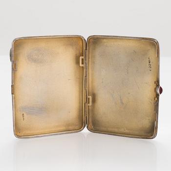 Savukerasia, hopeaa, niello, Neuvostoliitto, Moskovan Neljäs jalokiviartelli 1954-60.