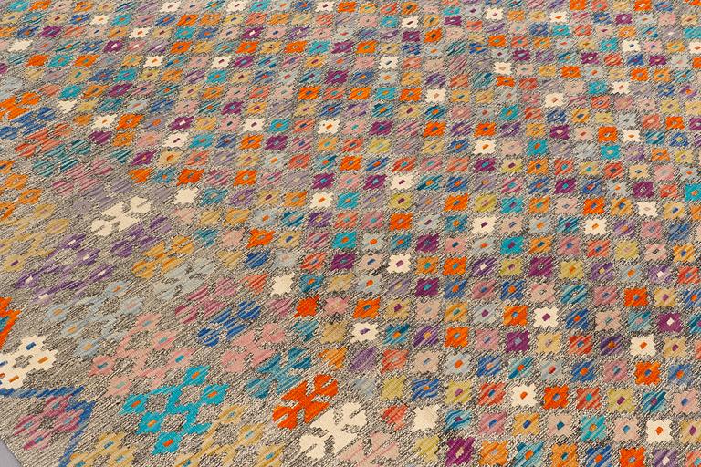 Matta, Kelim, ca 350 x 256 cm.