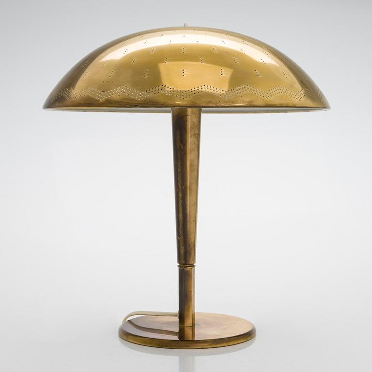 Paavo Tynell, A mid-20th century '5061' table lamp for Idman Finland.