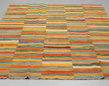 A CARPET, kilim, ca 291 x 199 cm.