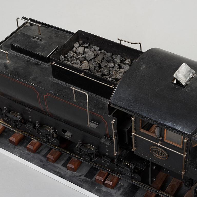 MODELL AV ÅNGLOK, modell A 1001, möjligen utfört av Sture Petterson, Kalmar. Bär datering 1926.