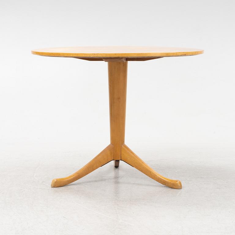 Axel Larsson, a Swedish Modern coffee table, model "1504", Svenska Möbelfabrikerna Bodafors, 1930-40's.