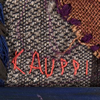 STEN KAUPPI, tyg aplikationer, signerad och daterad, 2001 a tergo.