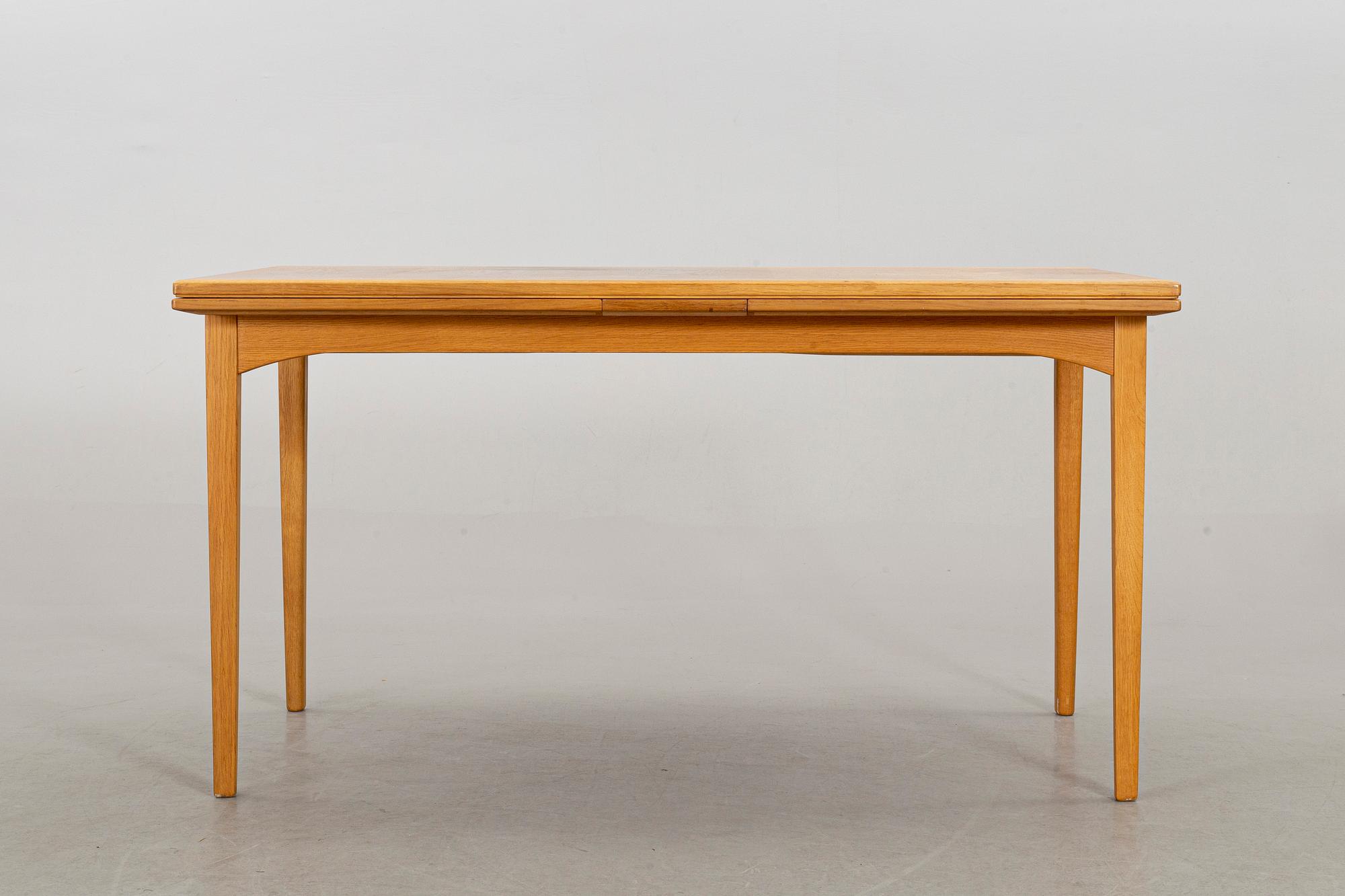 A CARL MALMSTEN DINING TABLE and CHAIRS, 7 parts.