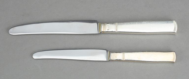 BESTICKSERVIS, 99 delar, "Rosenholm", Guldsmedsaktiebolaget GAB, Stockholm, mestadels 1964-1966. Vikt ca 3035 gram.