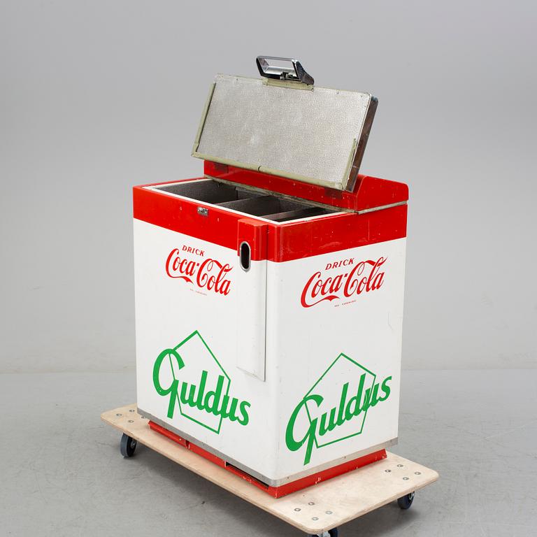 KYL, för dricka "Coca-Cola" och "Guldus", 1900-talets mitt.