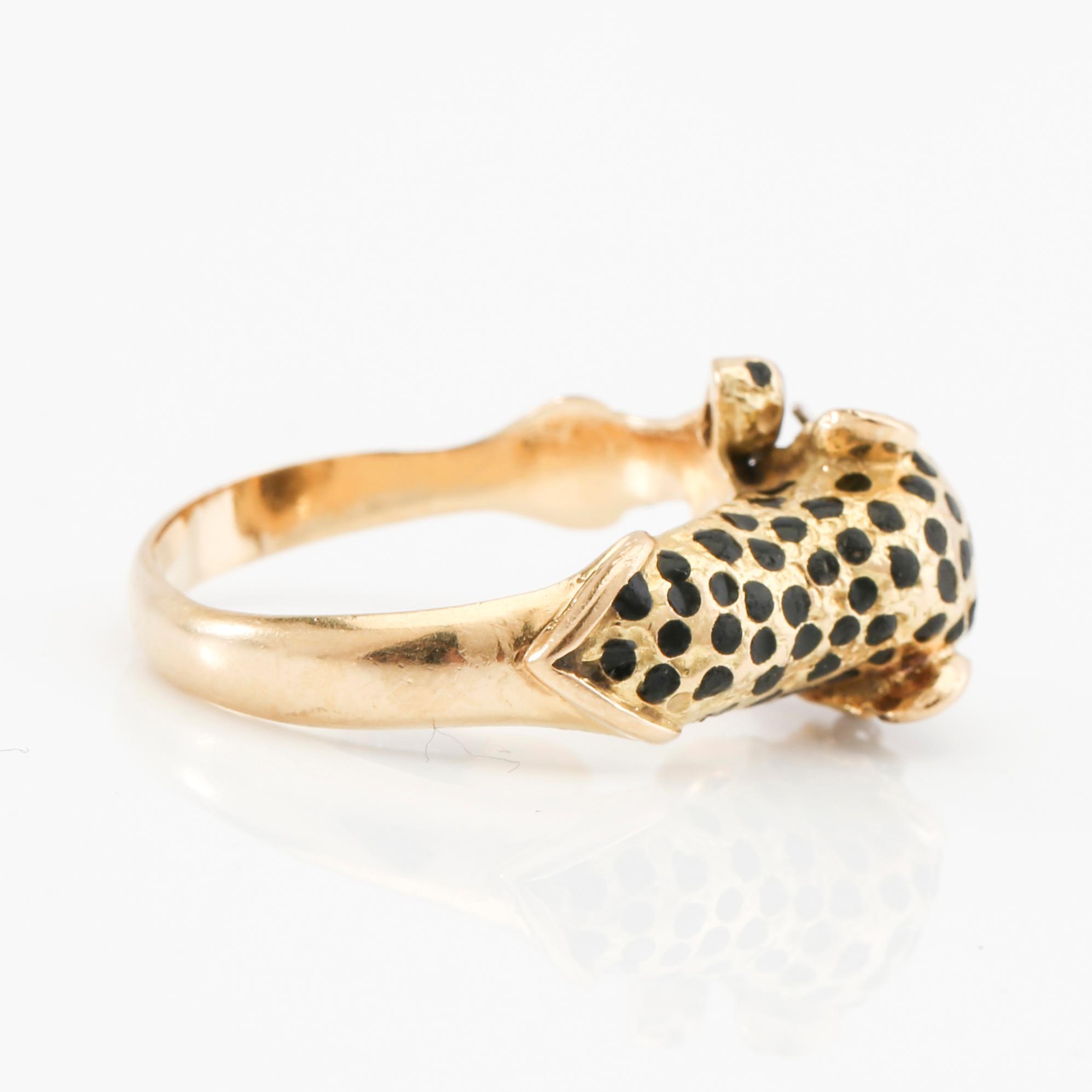 Ring 18K guld med diamanter och emalj.