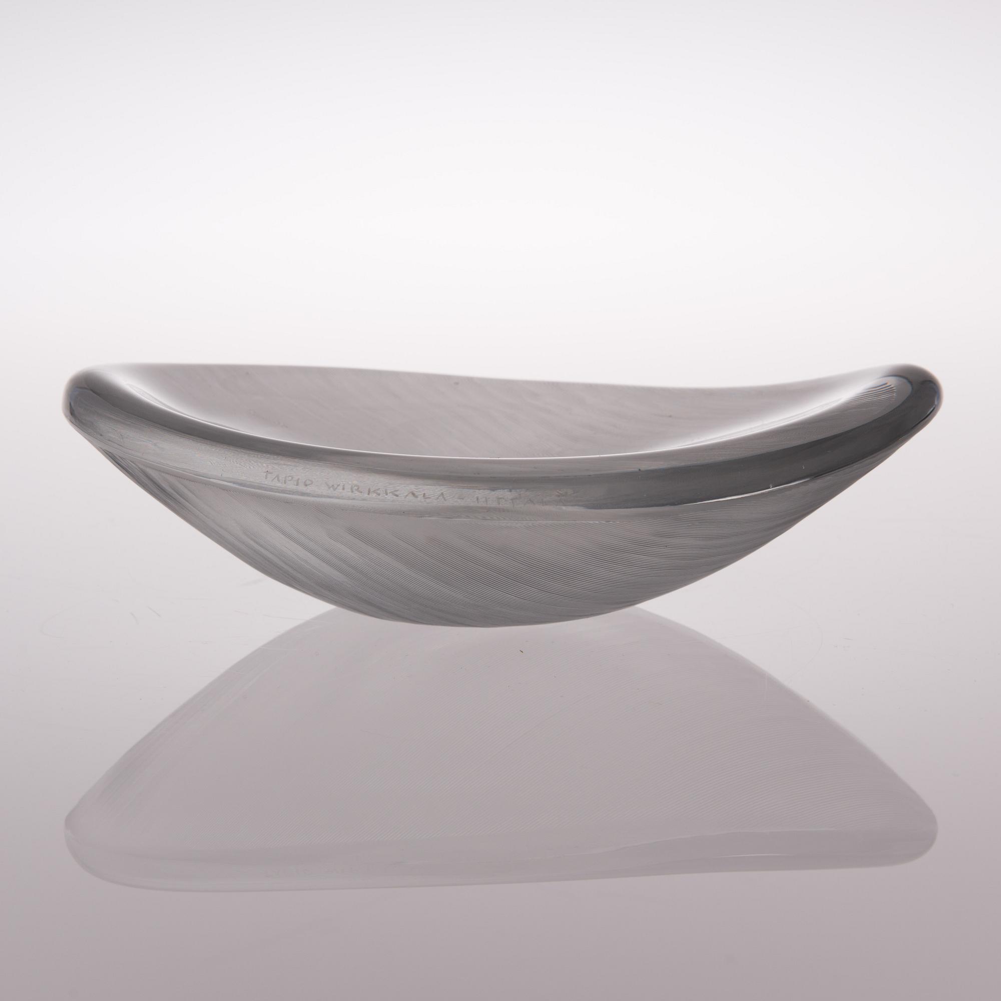 A "Leaf" dish signed Tapio Wirkkala Iittala.