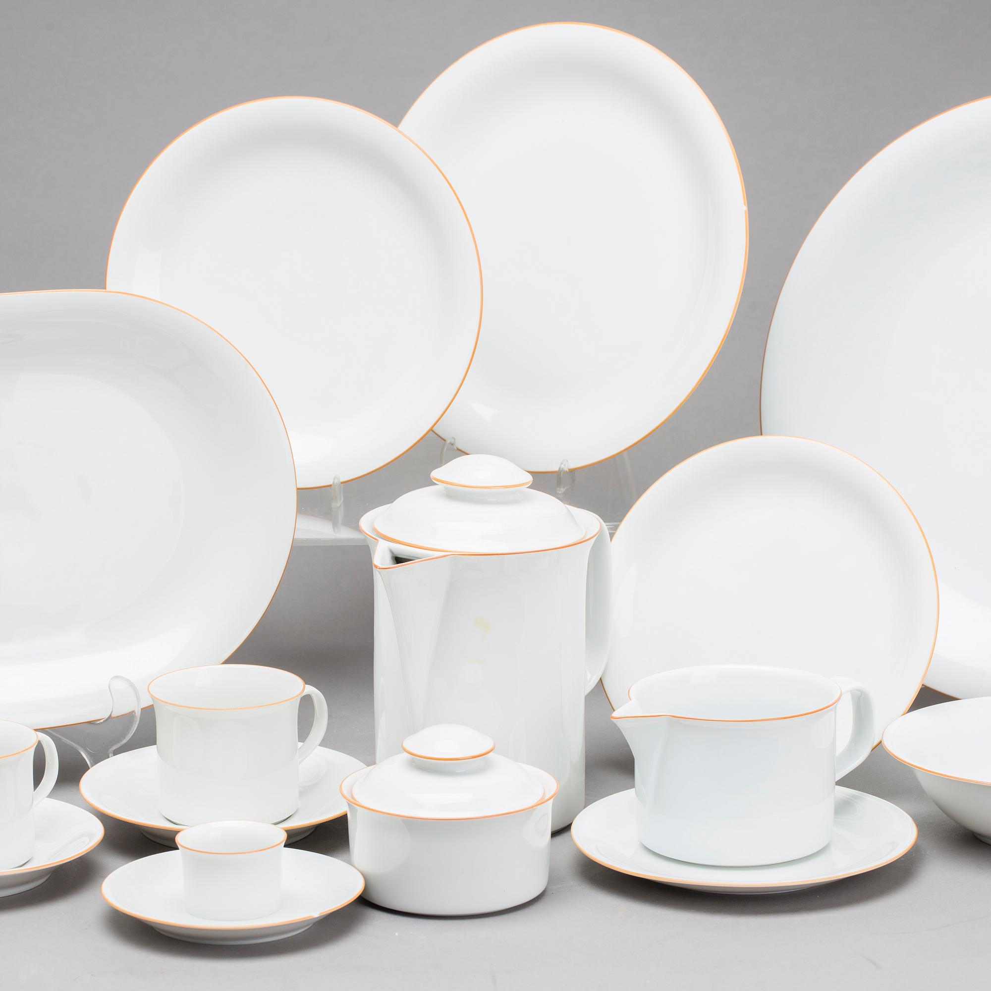 SIGNE PERSSON-MELIN, MAT- och KAFFESERVIS, benporslin, 106 delar, "Primeur" och "A la carte", Rörstrand. Formgiven 1980.