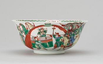 A famille vert bowl in Kangxi-style. Qing dynasty.
