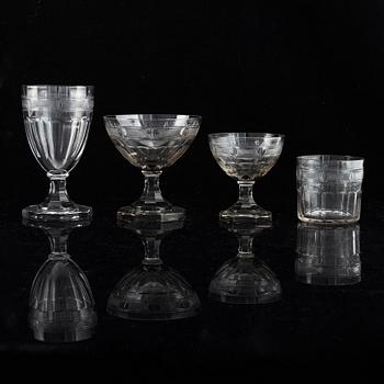 Gerda Strömberg, an early 20th century 37-pcs glass servis "Hörningsholm", Strömbergshyttan, Sweden.