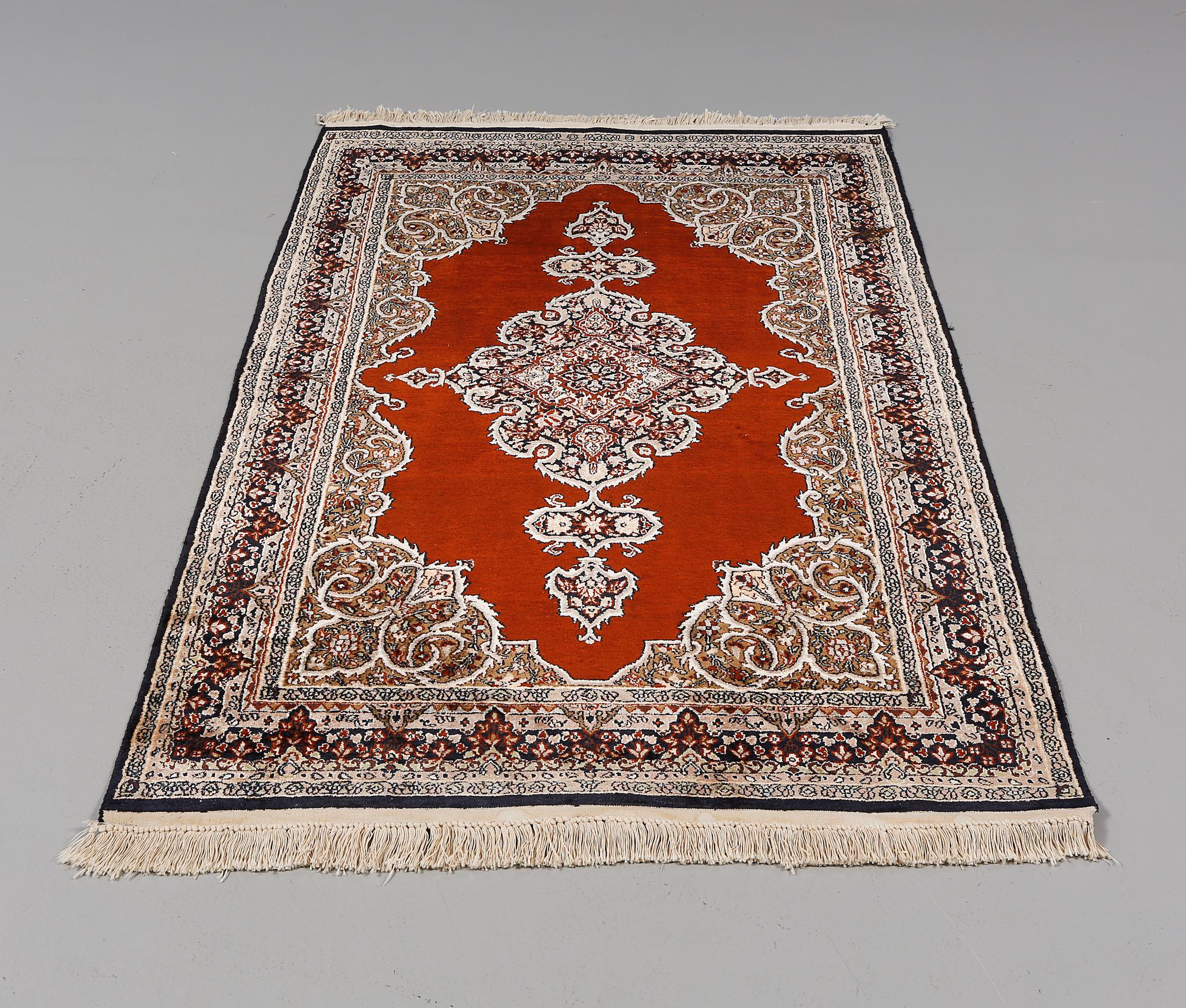 MATTA, Kashmir, 1900-talets senare del, ca 184x119 cm.