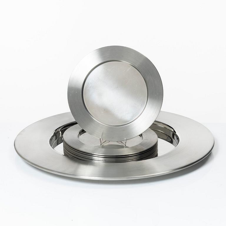 Timo Sarpaneva, kuverttallrikar, 12 st samt praktfat, OPA, Finland 1900-talets senare del.