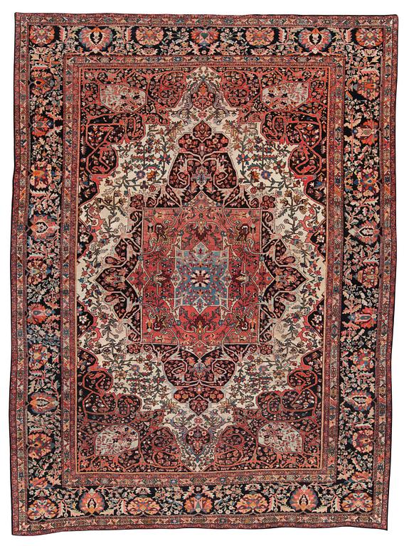 CARPET. Antique Sarouk.  349 x 258 cm.